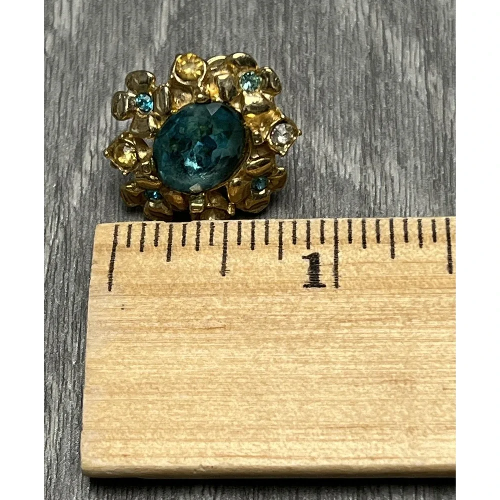 Vintage Screw Back Earrings Gold Tone Blue Rhinestone Floral Cluster Clip On‎